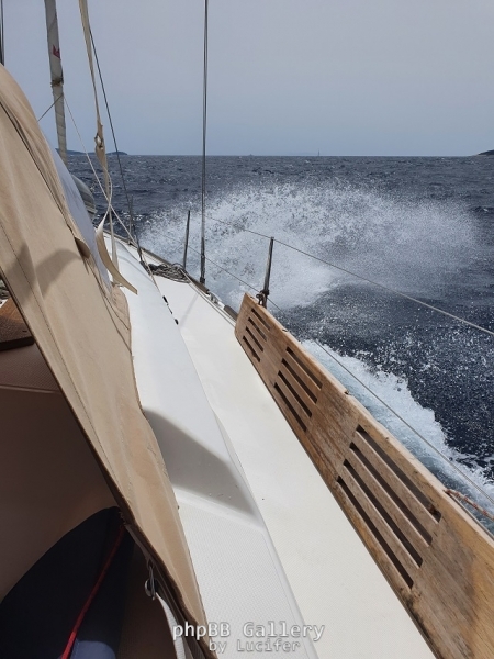 Yachta