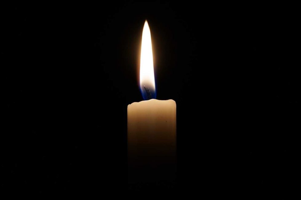 candle-2038736_1280-1-979x652.jpg